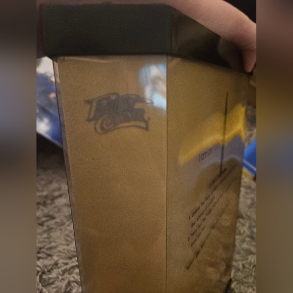 Birthday Treasures "MARCH" Limited Edition 1992 Collector BARBIE DOLL - Picture 9 of 9